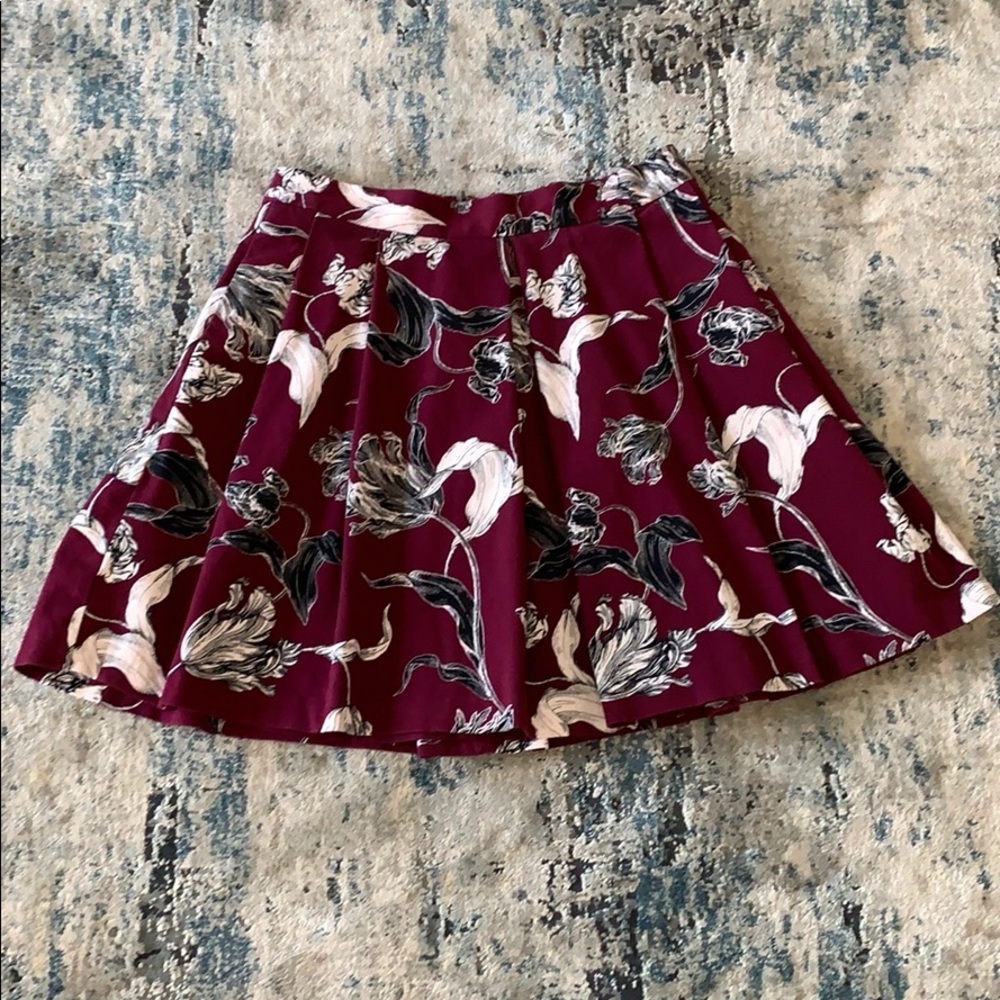 EUC, Banana Republic skirt with slight pleat